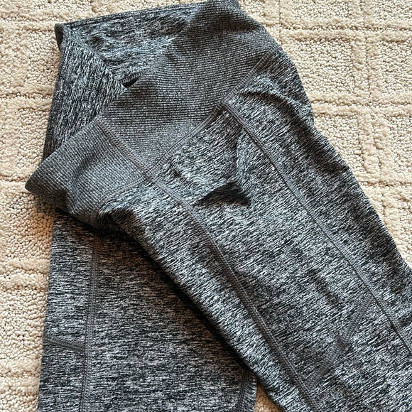 Athleta Girl Gray Leggings | Sizee 12 - Picture 5 of 6